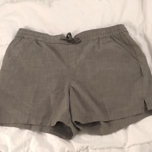 Magellan Olive Chambray Shorts in Large